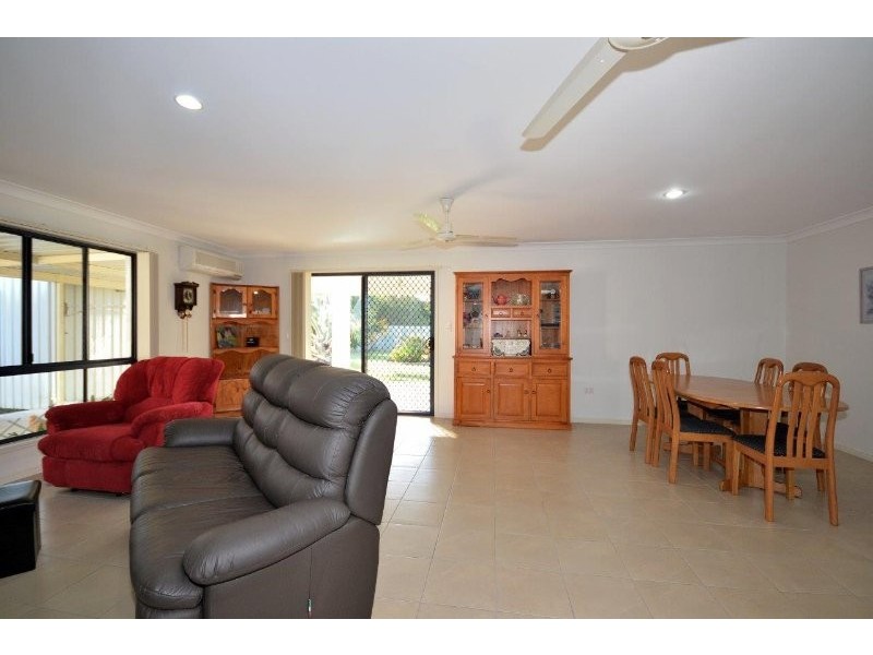 20 Bisdee Street, Coral Cove QLD 4670