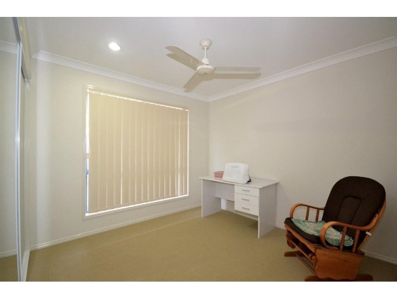 20 Bisdee Street, Coral Cove QLD 4670