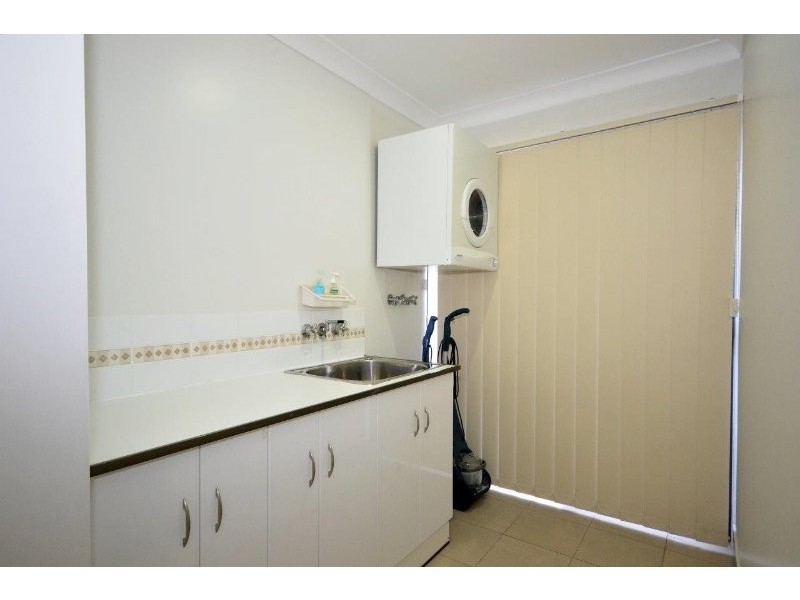 20 Bisdee Street, Coral Cove QLD 4670