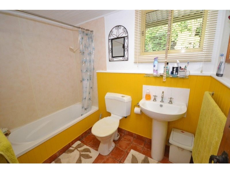 1252 Moorlands Road, Moorland QLD 4670