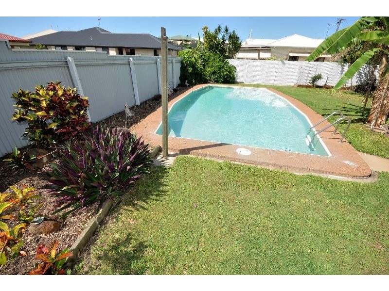 13 Seventy Four Court, Avoca QLD 4670
