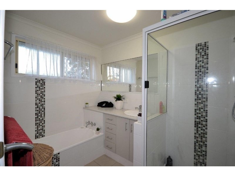 11 Avokahville Avenue, Avoca QLD 4670
