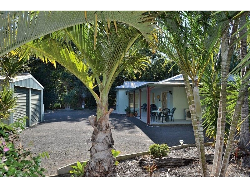 22 Woodlands Lane, Moore Park Beach QLD 4670