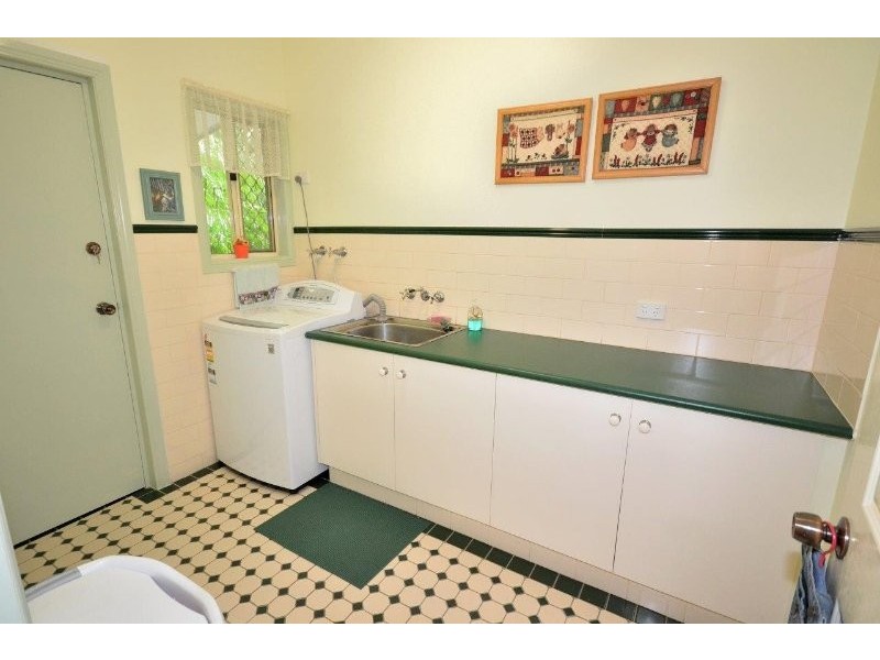 22 Woodlands Lane, Moore Park Beach QLD 4670