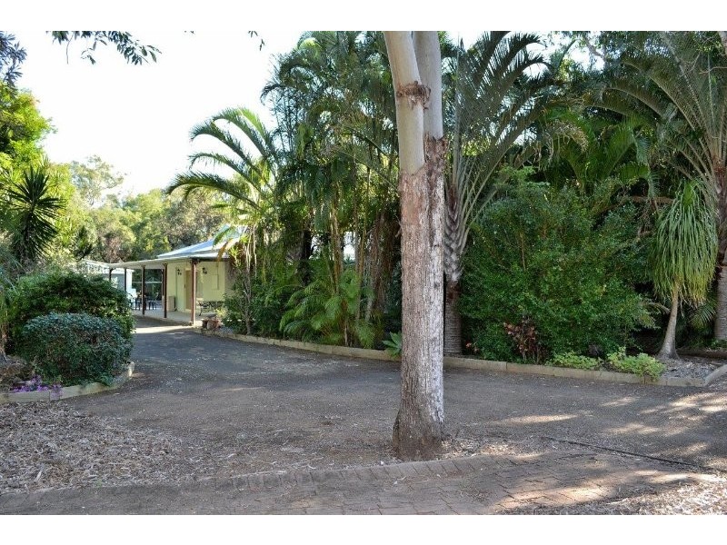 22 Woodlands Lane, Moore Park Beach QLD 4670