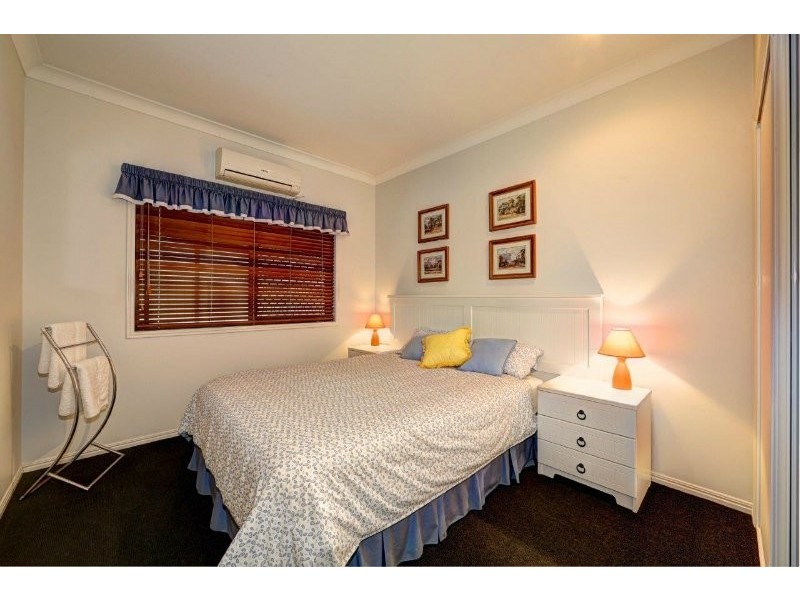 31 Coral Cove Drive, Coral Cove QLD 4670