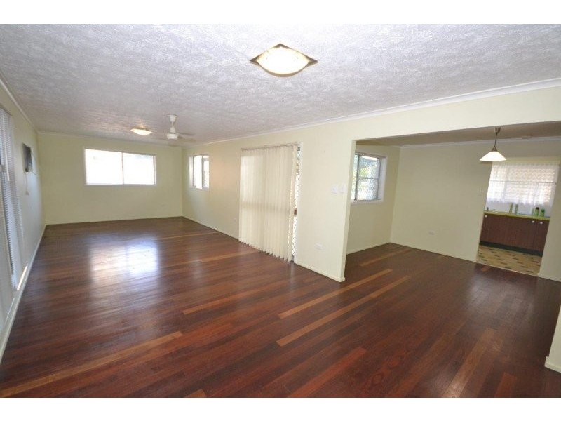 6 Twyford Street, Avoca QLD 4670