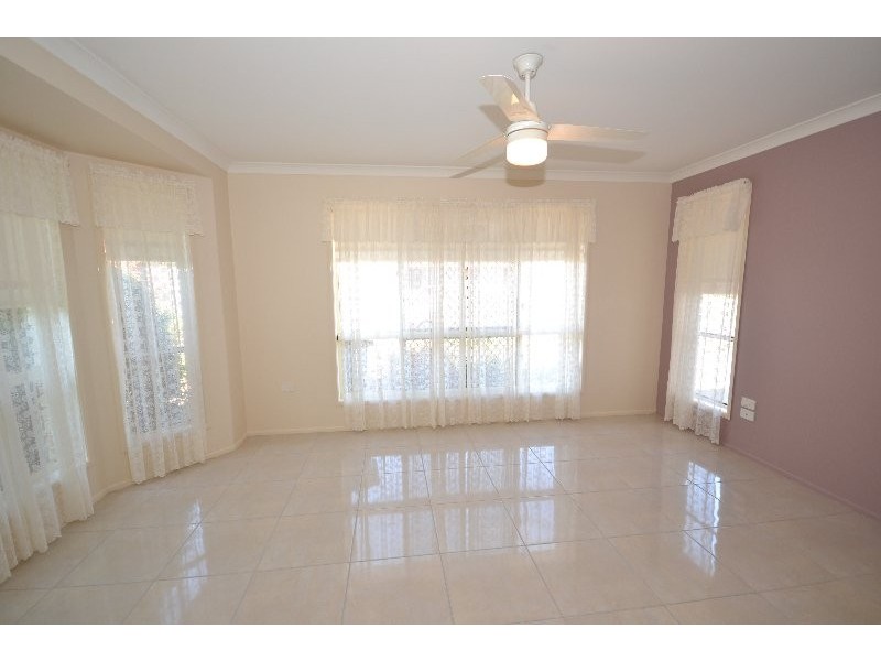 8 Regent Street, Avoca QLD 4670