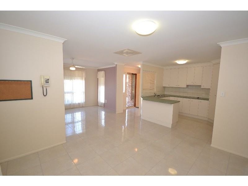 8 Regent Street, Avoca QLD 4670