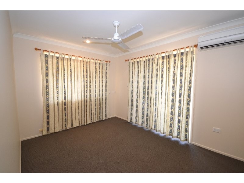 8 Regent Street, Avoca QLD 4670