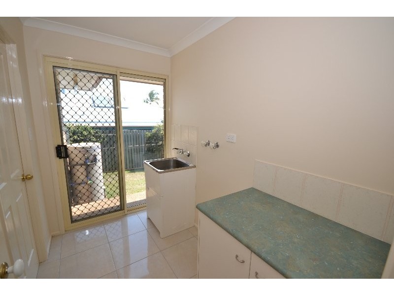 8 Regent Street, Avoca QLD 4670