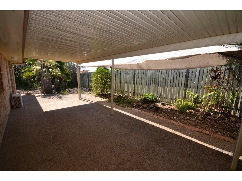 8 Regent Street, Avoca QLD 4670