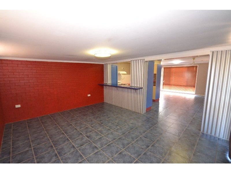 22 McLachlan Drive, Avenell Heights QLD 4670