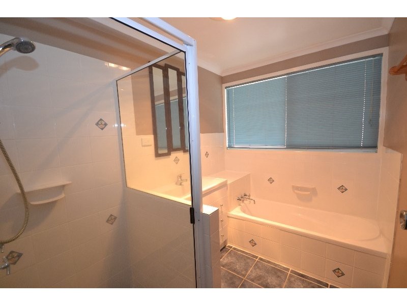 22 McLachlan Drive, Avenell Heights QLD 4670