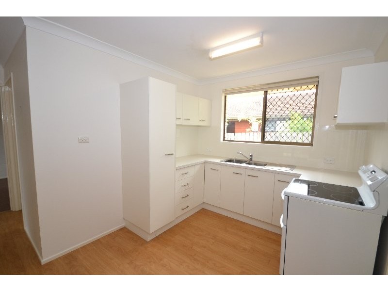 2/50 Holland Street, Bargara QLD 4670