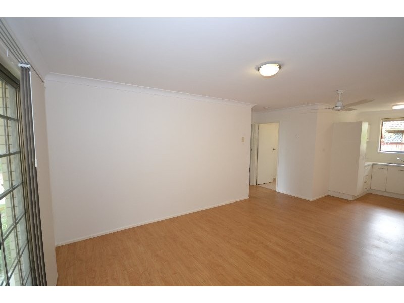 2/50 Holland Street, Bargara QLD 4670