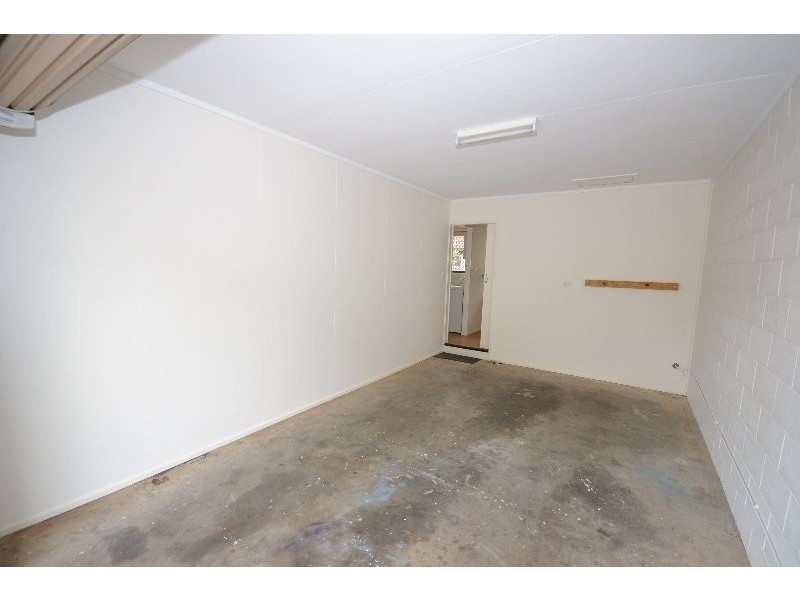 2/50 Holland Street, Bargara QLD 4670