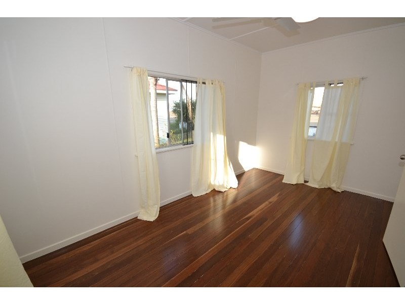 4 Collins Street, Bundaberg East QLD 4670