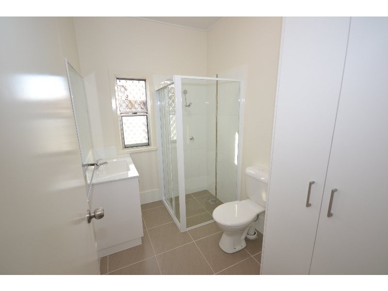 4 Collins Street, Bundaberg East QLD 4670