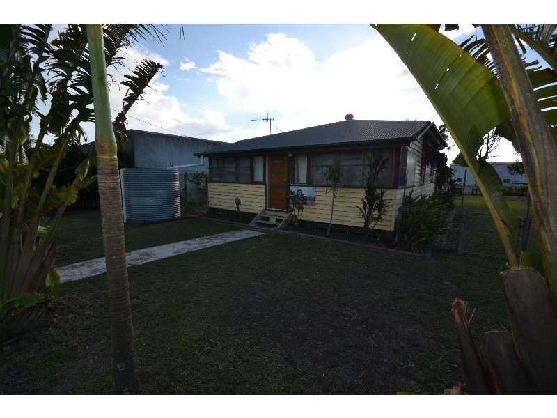 18 Collins Street, Bundaberg East QLD 4670