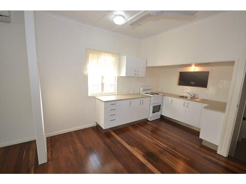 18 Collins Street, Bundaberg East QLD 4670