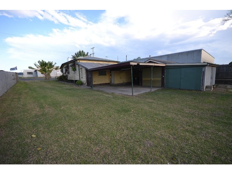 18 Collins Street, Bundaberg East QLD 4670