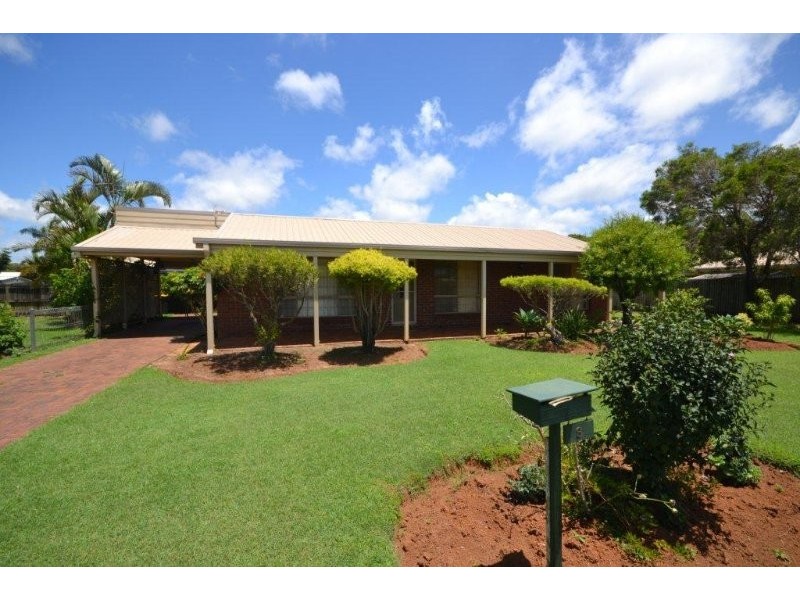 8 Pecton Place, Avenell Heights QLD 4670