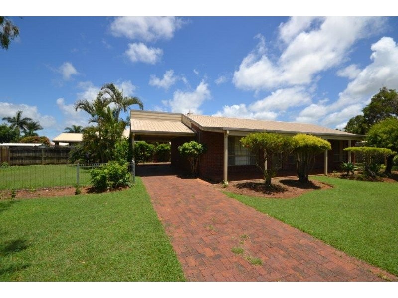 8 Pecton Place, Avenell Heights QLD 4670