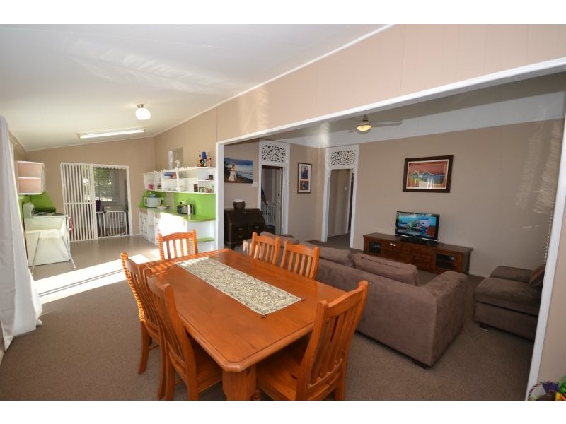 88 Welch Street, Elliott Heads QLD 4670