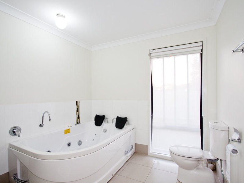 13 Stavewood Street, Meridan Plains QLD 4551