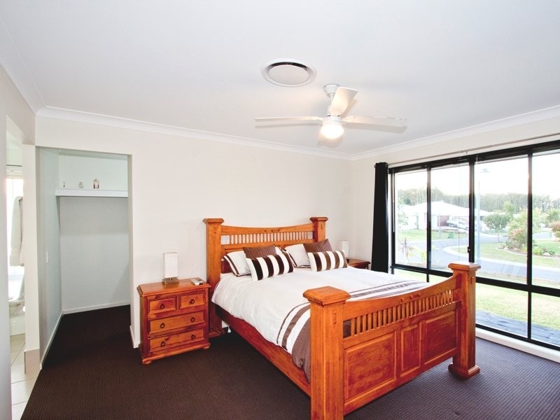 13 Stavewood Street, Meridan Plains QLD 4551