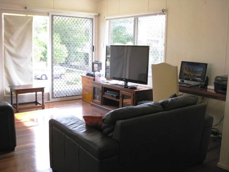 27 Macdonald Street, Dicky Beach QLD 4551