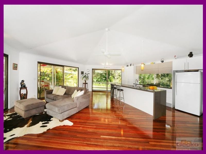 1 Tallgum Avenue, Eumundi QLD 4562