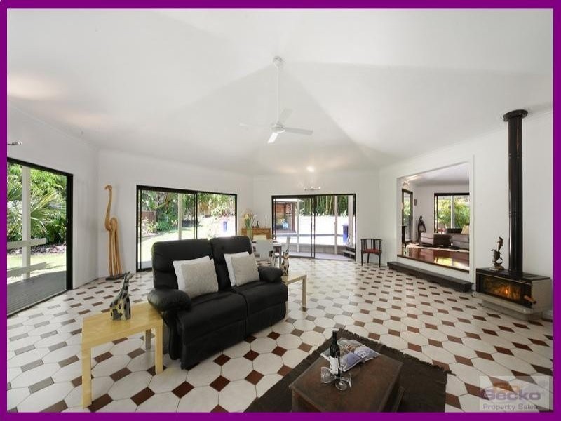 1 Tallgum Avenue, Eumundi QLD 4562