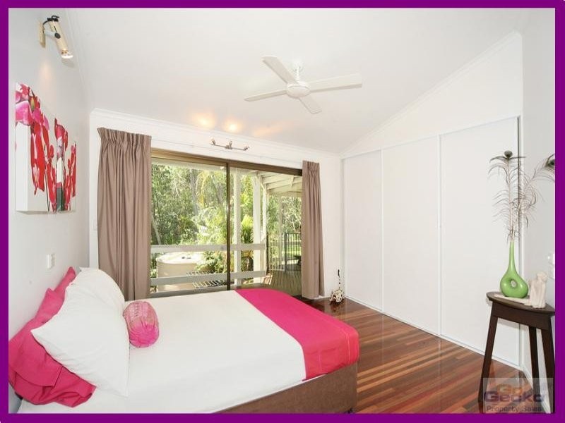 1 Tallgum Avenue, Eumundi QLD 4562