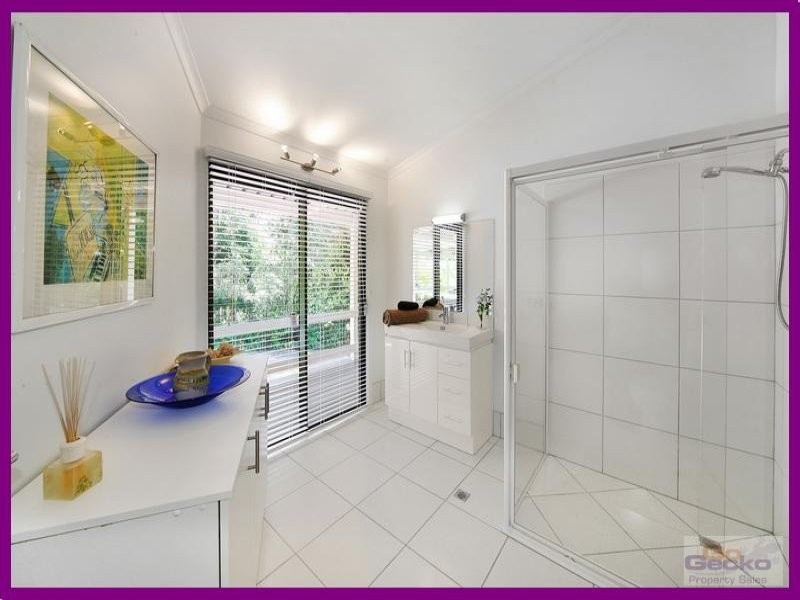 1 Tallgum Avenue, Eumundi QLD 4562