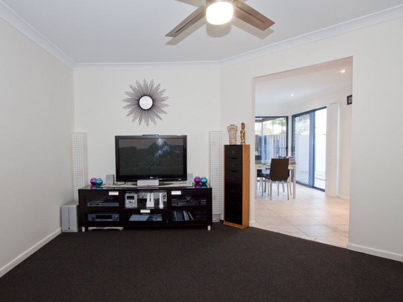 21 Kookaburra Crescent, Bokarina QLD 4575