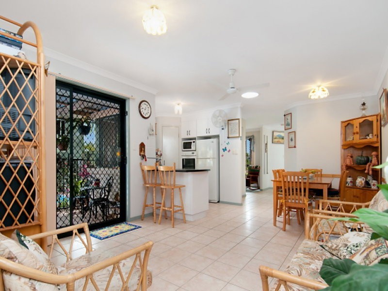 28 Bellevue Drive, Little Mountain QLD 4551