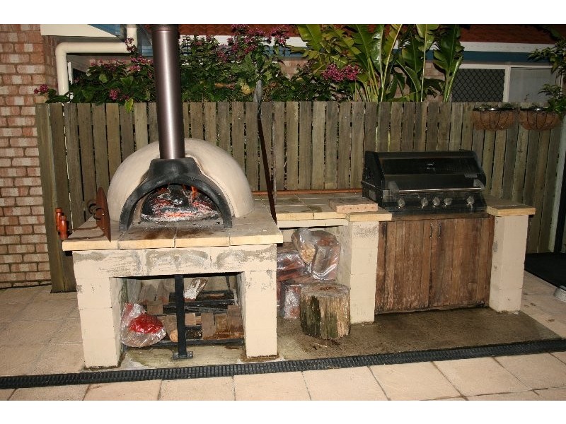 21 Springs Drive, Little Mountain QLD 4551