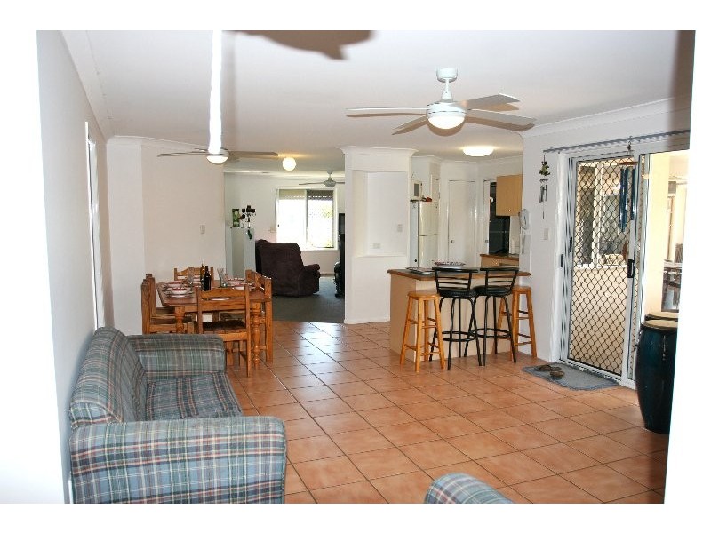 21 Springs Drive, Little Mountain QLD 4551