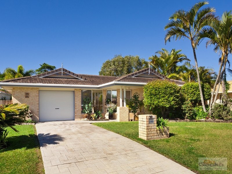 38 Lakeshore Place, Little Mountain QLD 4551