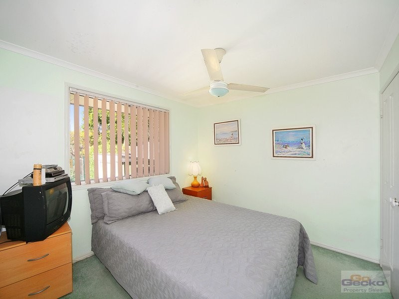 38 Lakeshore Place, Little Mountain QLD 4551