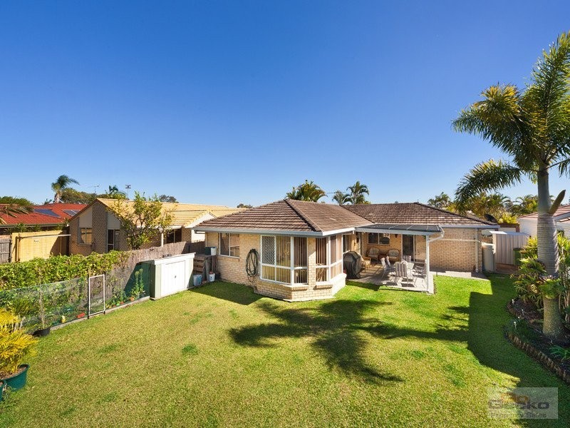 38 Lakeshore Place, Little Mountain QLD 4551