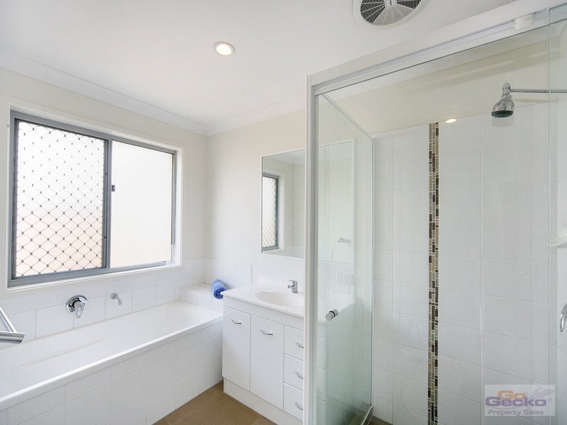 12 Riverstone Crescent, Little Mountain QLD 4551