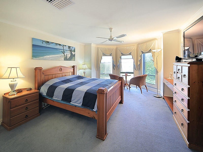 5 Illawong Terrace, Burnside VIC 3023