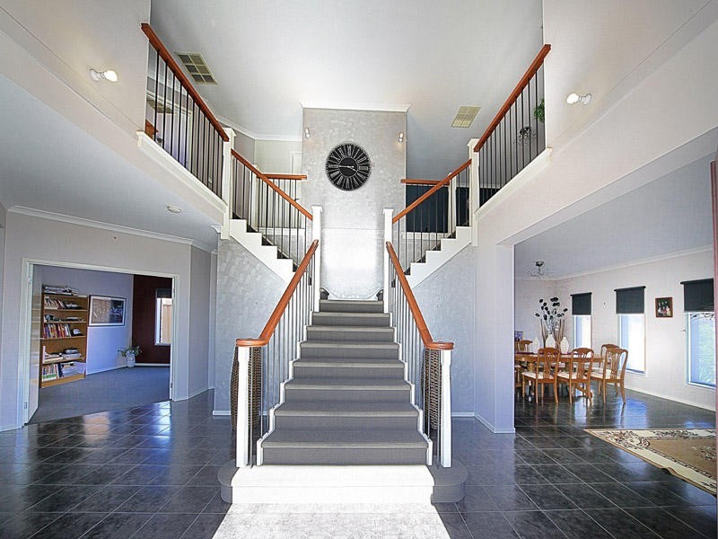 12 Clementson Drive, Caroline Springs VIC 3023