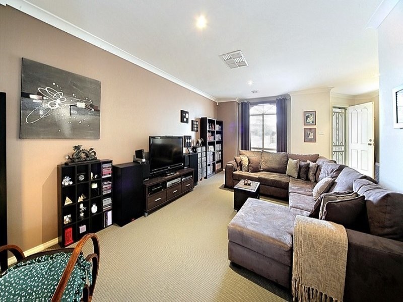 10 Watermark Way, Point Cook VIC 3030
