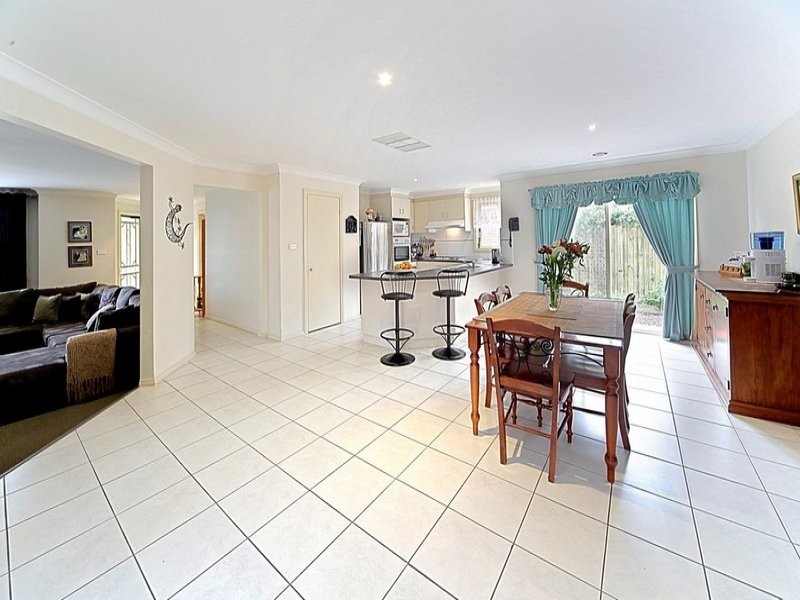 10 Watermark Way, Point Cook VIC 3030