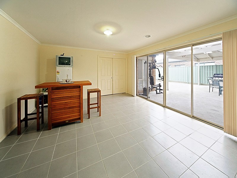 11 Gosford Rd, Wyndham Vale VIC 3024