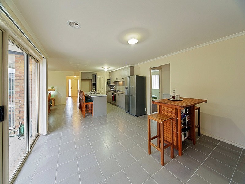 11 Gosford Rd, Wyndham Vale VIC 3024